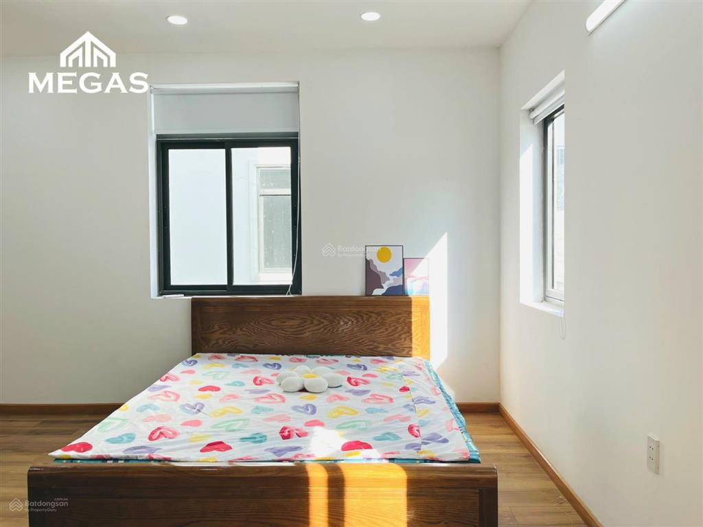 Phòng full nội thất  siêu rộng ánh sáng tốt  ngay mai chí thọ, quận 2