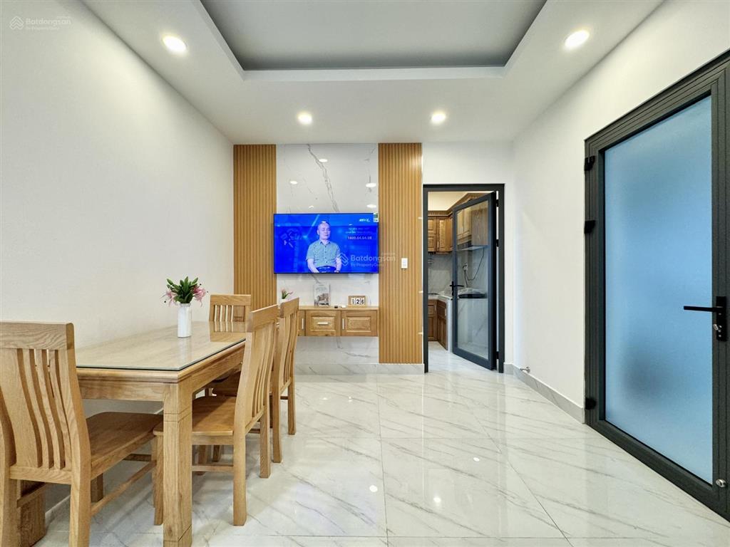 Cho thuê phòng 40m2 full nội thất tại cát lái, quận 2