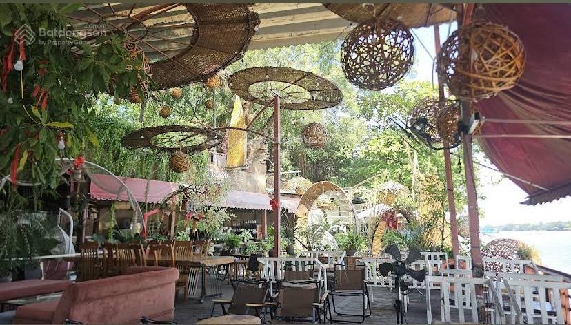 Sang nhượng toàn bộ quán cafe 1000m2 mặt tiền hà huy giáp  quận 12, thuê chỉ 8tr, lợi nhuận cao