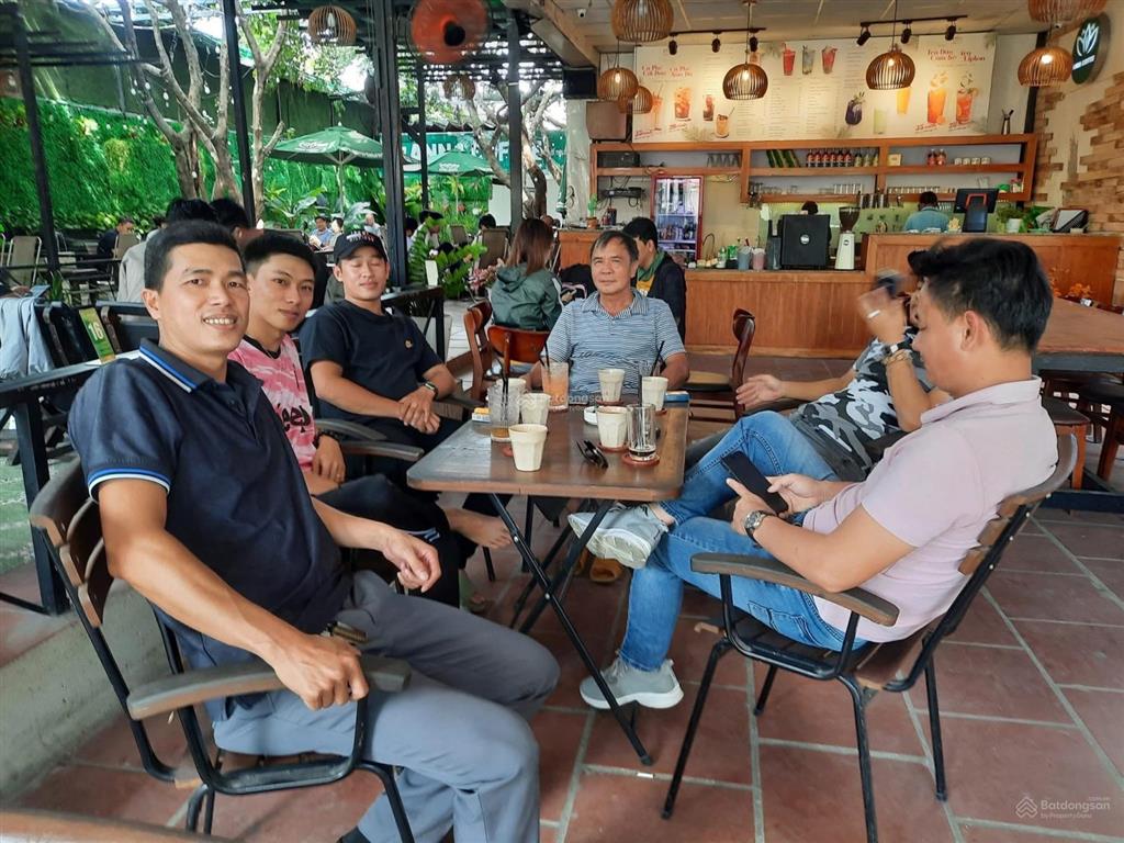 Sang quán cafe căn góc 12x25 huỳnh thị haiquận 12,thuê mặt bằng chỉ 24tr/tháng, lợi nhuận ổn định