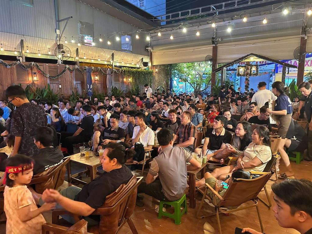 Sang quán cafe 400m2 liền kề tân kỳ tân quý bình tân, mặt bằng 45tr/tháng, lợi nhuận trên 100tr/th