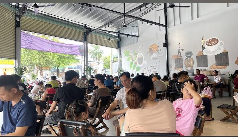 Sang quán cafe 15x16m căn góc 2 mặt tiền trần thị năm  quận 12, doanh thu cao, lợi nhuận ổn định