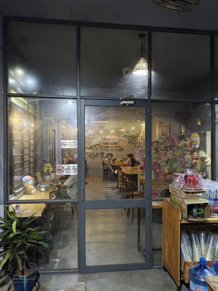 Sang quán cafe 10x35 căn góc đường thạnh lộc 41, quận 12, mặt bằng 27tr, doanh thu 4,15,5tr/ngày