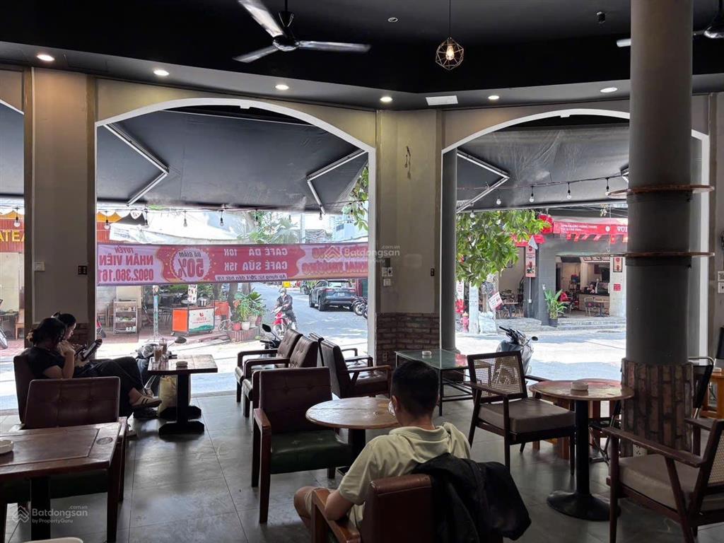 Sang nhượng quán cafe căn góc 9x9 trương hoàng thanhkhu dân cư k300tân bình, mặt bằng chỉ 18tr