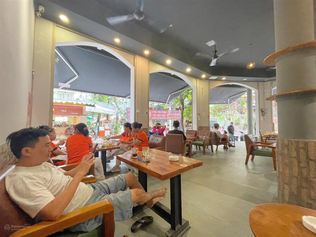 Sang nhượng quán cafe căn góc 9x9 trương hoàng thanhkhu dân cư k300tân bình, mặt bằng chỉ 18tr