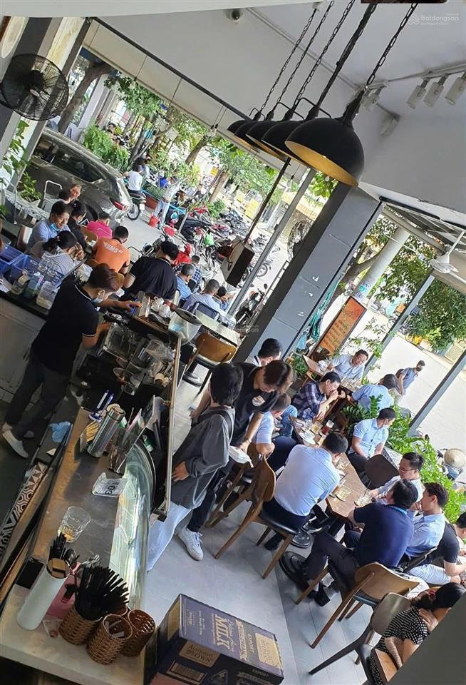 Sang quán cafe máy lạnh căn góc 3 mặt tiền đặng văn sâm, khu sân bay tân sơn nhất, thuê chỉ 35tr
