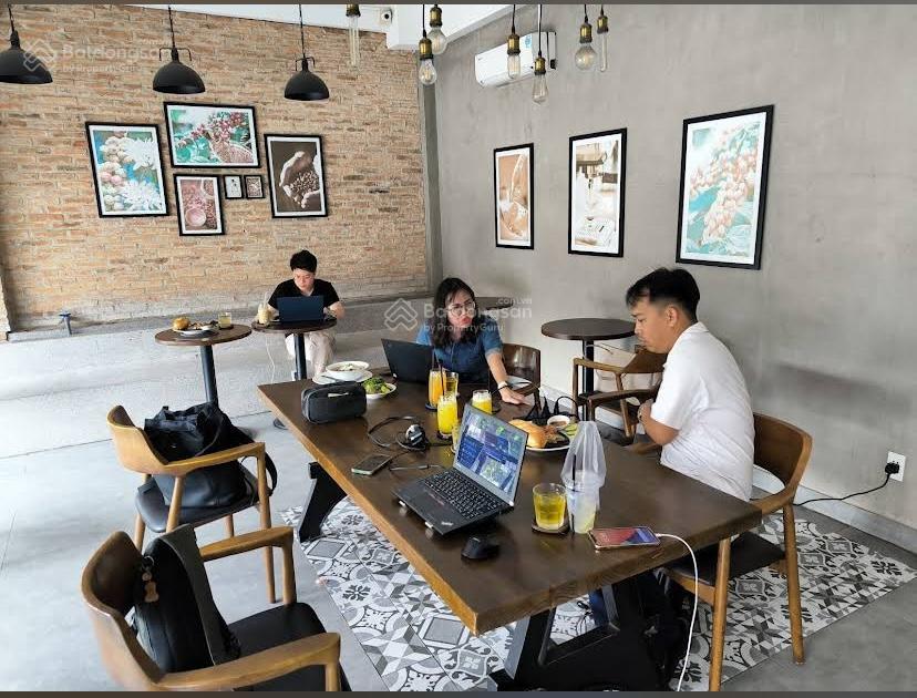 Sang quán cafe máy lạnh căn góc 3 mặt tiền đặng văn sâm, khu sân bay tân sơn nhất, thuê chỉ 35tr