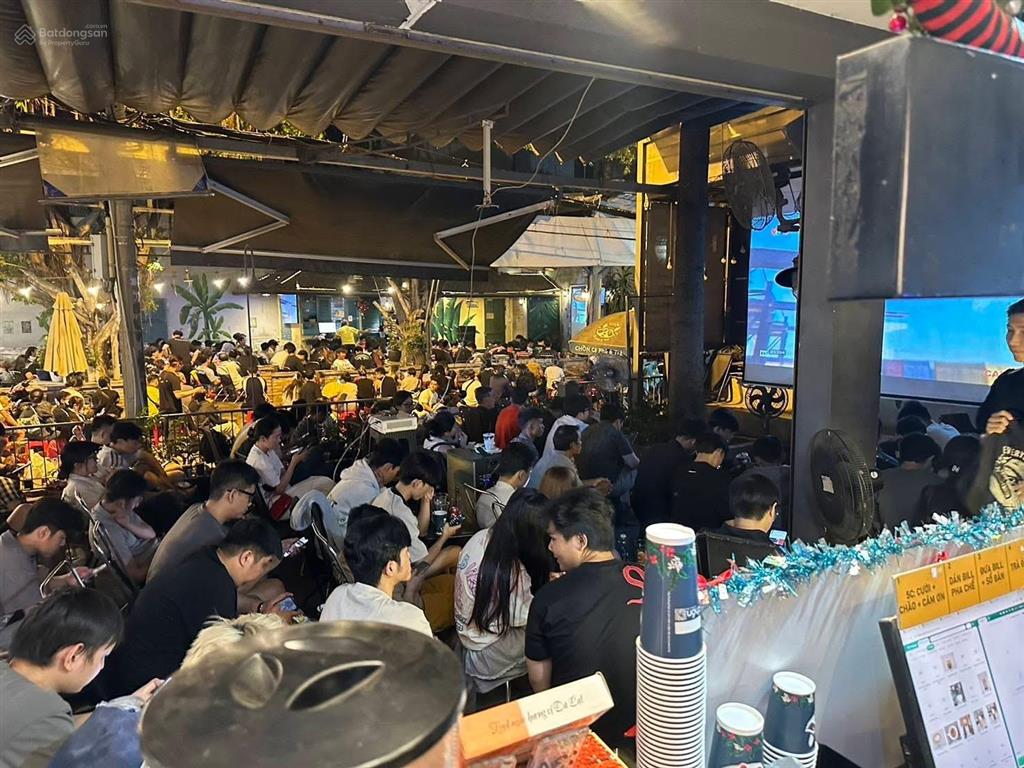 Sang quán cafe 300m2 căn góc lê đức thọgò vấp, doanh thu cao, lợi nhuận ổn định