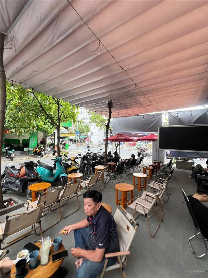 Sang nhượng quán cafe 8x25 căn góc 2 mặt tiền lũy bán bích tân phú, doanh thu cao lợi nhuận ổn định
