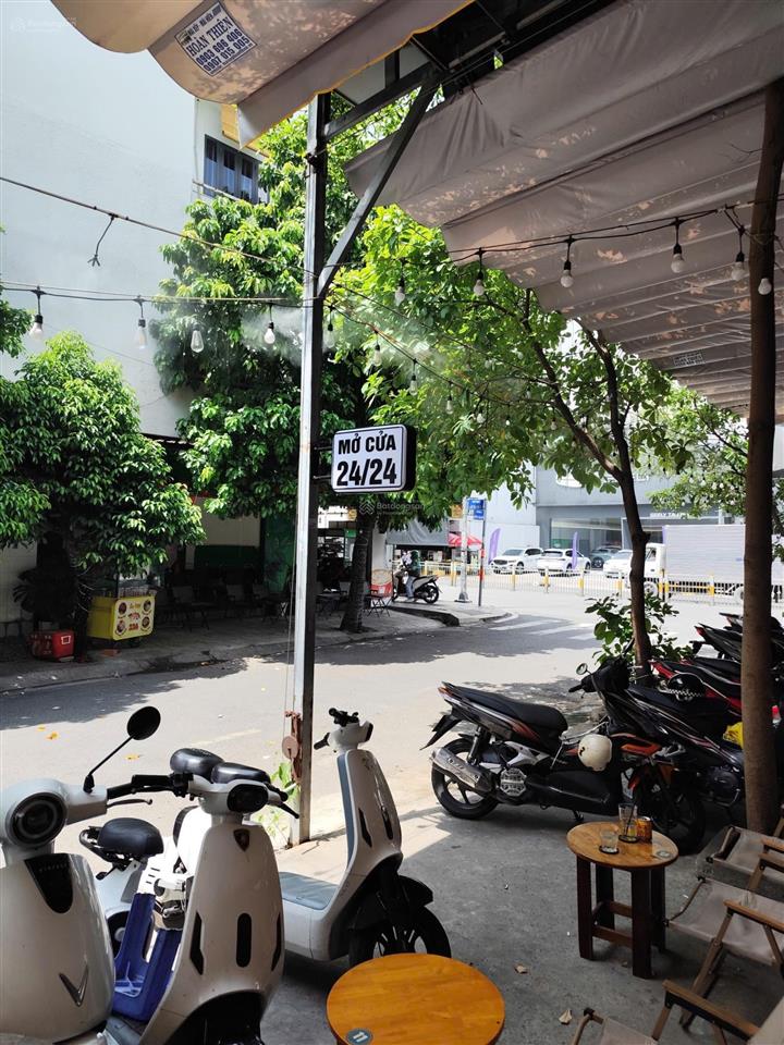 Sang nhượng quán cafe 8x25 căn góc 2 mặt tiền lũy bán bích tân phú, doanh thu cao lợi nhuận ổn định
