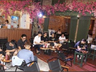 Sang quán cafe căn góc trần nhật duật  quận 1, mặt bằng 45tr, quán mở 9 năm có lượng khách ổn định