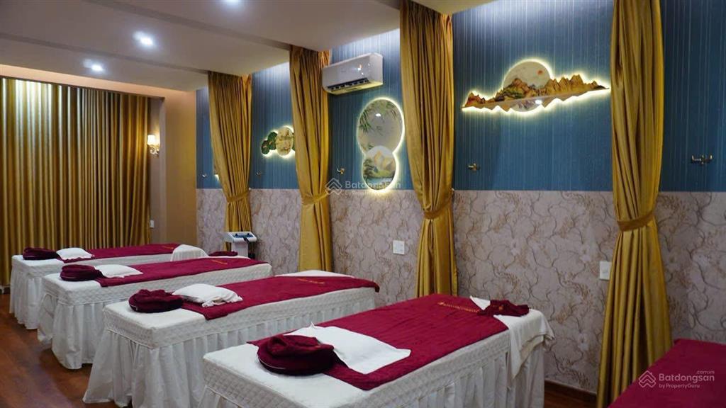 Sang tiệm massage 600m2 mặt tiền trần thủ độ  tân phú, tiệm mở 2 năm lượng khách quen ổn định