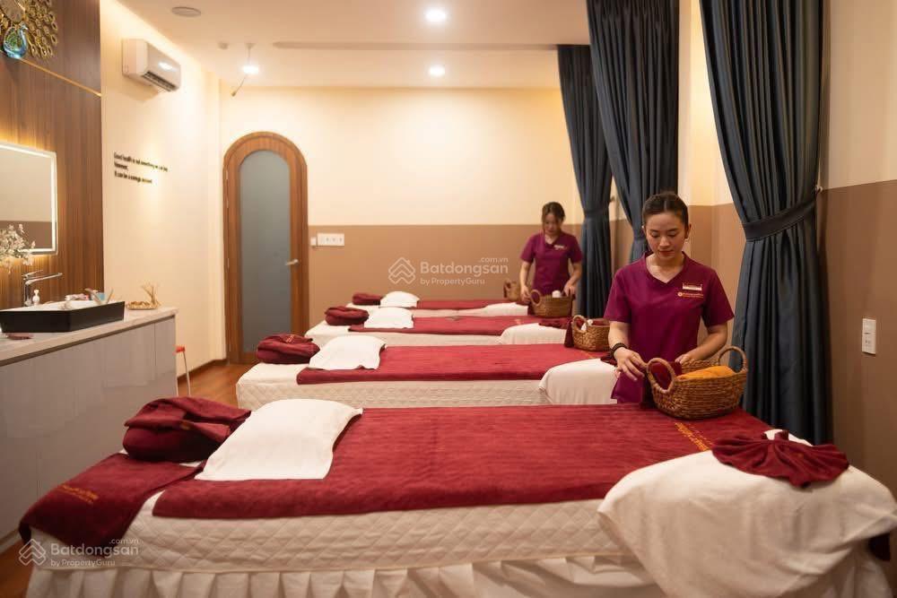 Sang tiệm massage 600m2 mặt tiền trần thủ độ  tân phú, tiệm mở 2 năm lượng khách quen ổn định