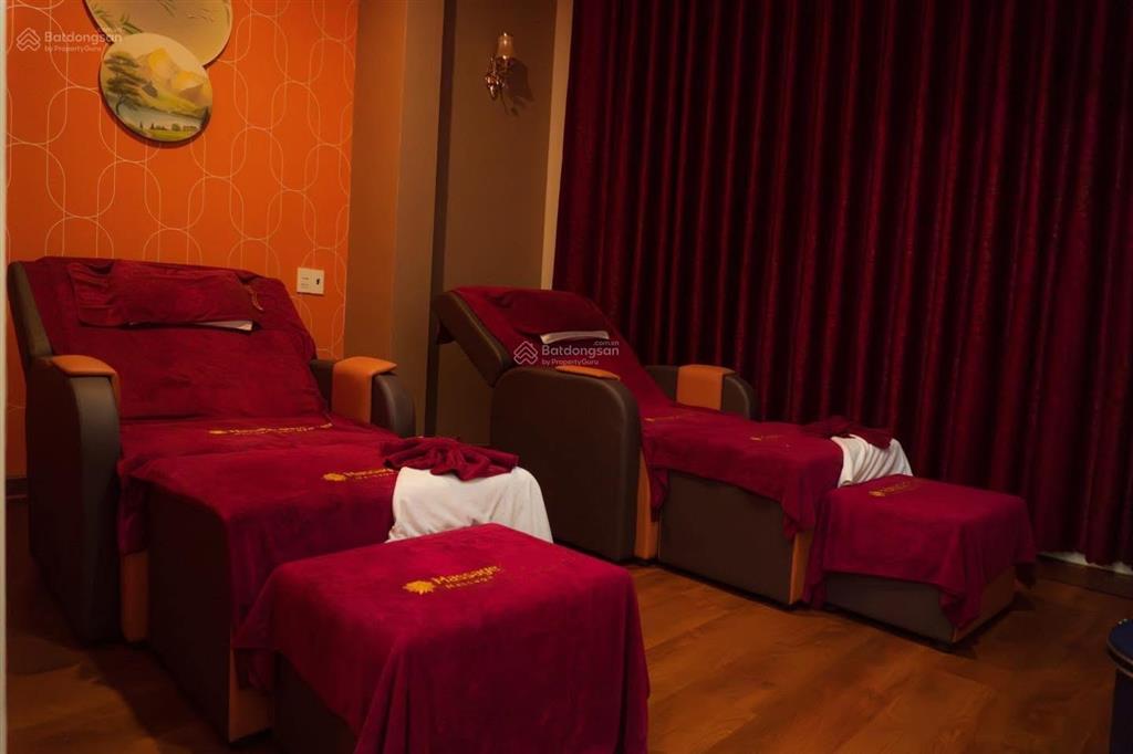 Sang tiệm massage 600m2 mặt tiền trần thủ độ  tân phú, tiệm mở 2 năm lượng khách quen ổn định