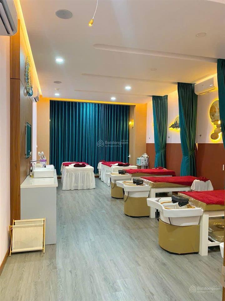Sang tiệm massage 600m2 mặt tiền trần thủ độ  tân phú, tiệm mở 2 năm lượng khách quen ổn định
