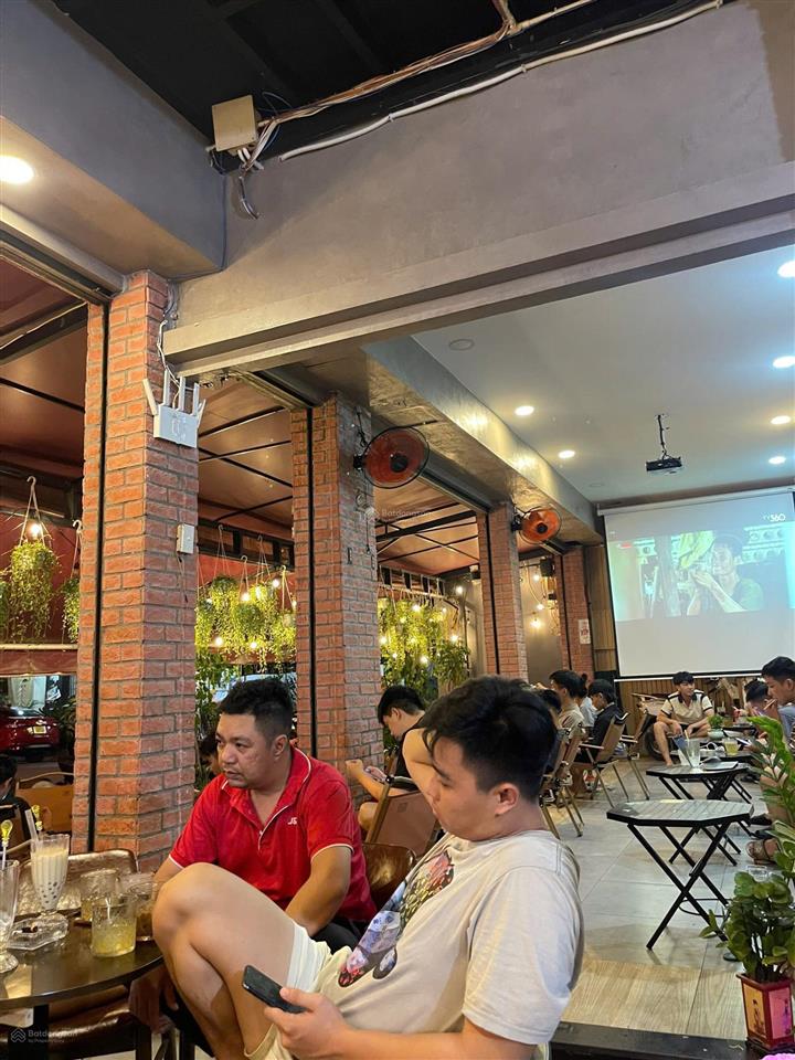 Sang quán cafe 12x20 căn góc khu đồng đen, gần rạp phim galaxy tân bình, lợi nhuận ổn định