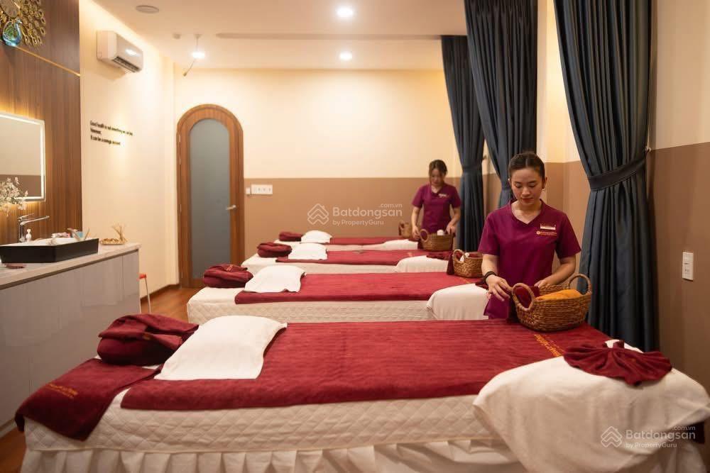 Sang tiệm massage cao cấp 600m2 mặt tiền trần thủ độ  tân phú tiền thuê chỉ 35tr lượng khách đông