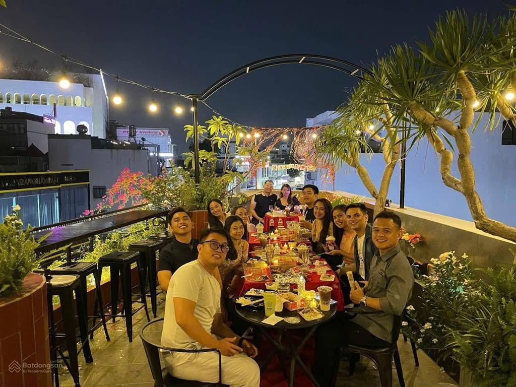 Sang quán cafe máy lạnh 24h mặt tiền ngang 16m út tịch, tân bình, lợi nhuận 70100tr/tháng