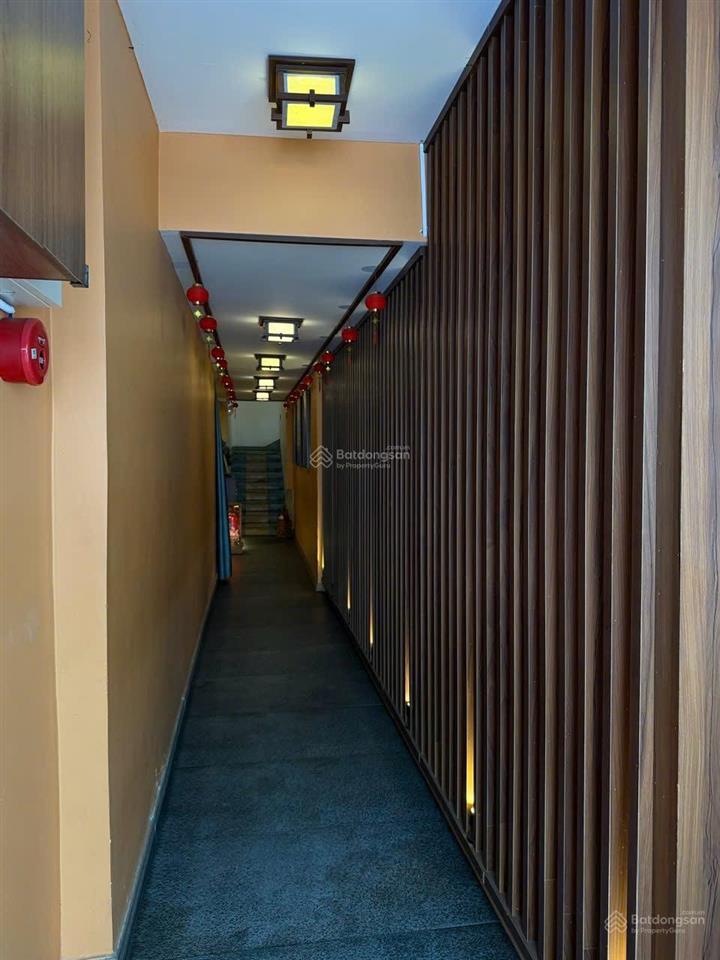 Sang nhượng tổ hợp spa  massage  nail mặt tiền lê thị riêng, quận 1, lợi nhuận trên 100tr/tháng