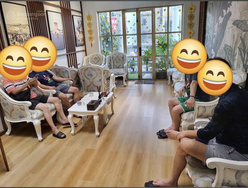 Sang nhượng tổ hợp spa  massage  nail mặt tiền lê thị riêng, quận 1, lợi nhuận trên 100tr/tháng