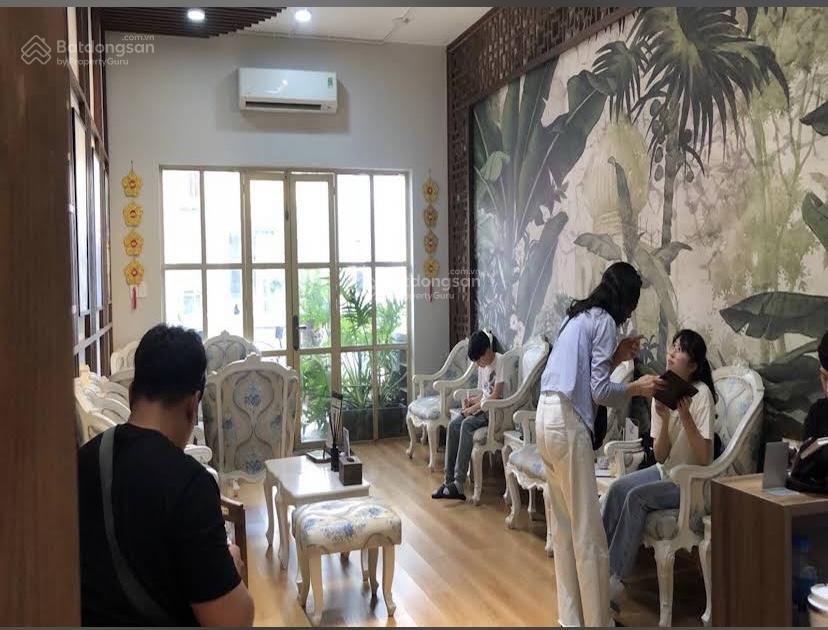 Sang nhượng tổ hợp spa  massage  nail mặt tiền lê thị riêng, quận 1, lợi nhuận trên 100tr/tháng