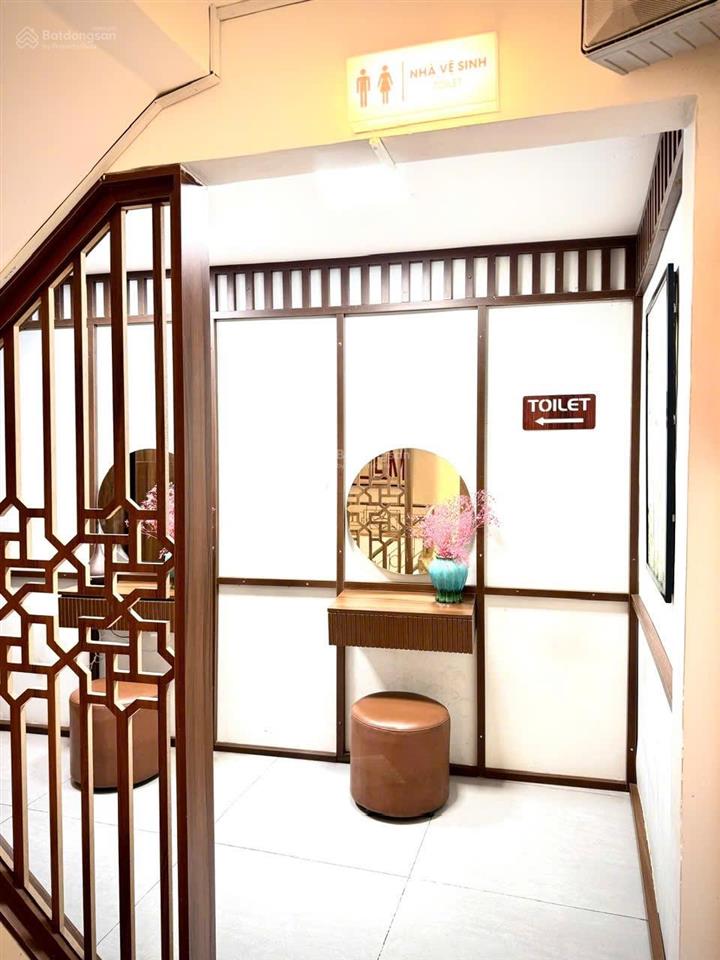 Sang nhượng tổ hợp spa  massage  nail mặt tiền lê thị riêng, quận 1, lợi nhuận trên 100tr/tháng
