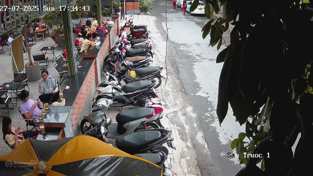 Sang nhượng quán cafe 1000m2 đường số 42  gò vấp, tiền mặt bằng chỉ 7 triệu/tháng, lợi nhuận cao