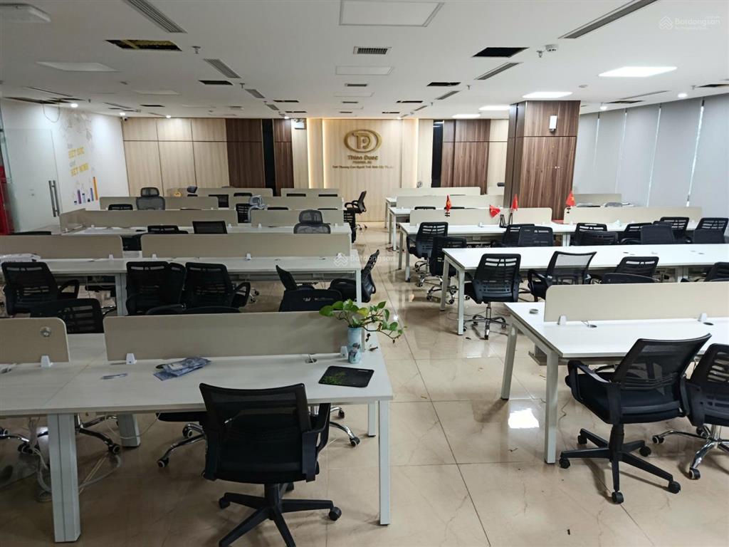 Cho thuê sàn văn phòng đẹp tại dịch vọng hậucầu giấy280m2bàn giao full nội thất  0396 835 ***