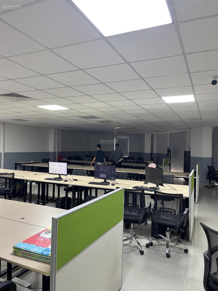 Cho thuê nhà mặt phố kim ngưu  trần khát chân  200m2*3 tầng  mt 12m  alo 0396 835 ***