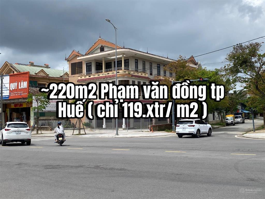 Bán nhà phạm văn đồng tp huế  220m² đoạn đầu gần cầu vỹ dạ