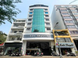 Khách sạn 2 mặt tiền ngay chợ bến thành 1 hầm 10 tầng  52 phòng  hợp đồng thuê 500tr/tháng!