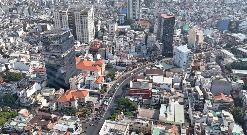 Vị trí đẹp nhất mặt tiền phan đăng lưu  627 m2 đấtctxd 2 hầm 12 tầnggiá 120 tỷ (191 triệu/m2)