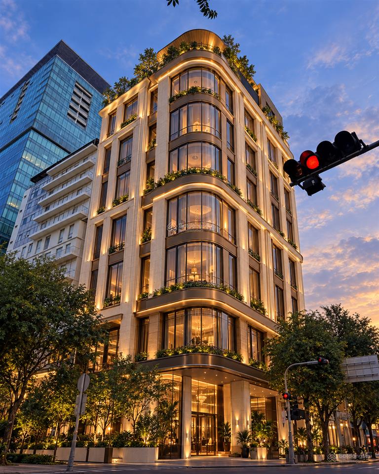Chuyển nhượng khách sạn 5 sao 111 hai bà trưng64 lê thánh tôn118 phòng2 hầm 18 tầng9623 m2 sàn!