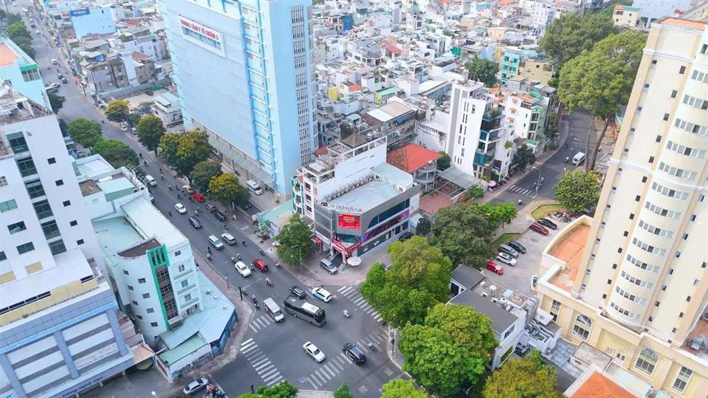 Góc 3 mặt tiền trần quốc thảo lý chính thắng, q3 ngang 30m, 412m đất, giảm 50 tỷ còn 280 tỷ!