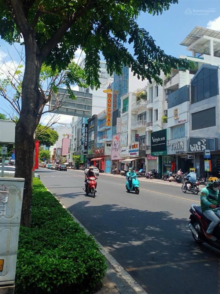 Mặt tiền hai bà trưngphạm ngọc thạch11 dài 30mctxd 2 hầm 9 tầngvỉa hè sang rộnggiá 195 tỷ