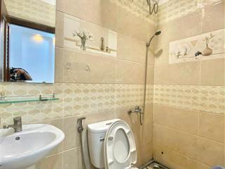 Cần cho thuê nhà trọ tầng 1, nhà gần ngã 4 phú nhuận khu trung tâm, dt 36m2, 1pn 1wc, nội thất đủ