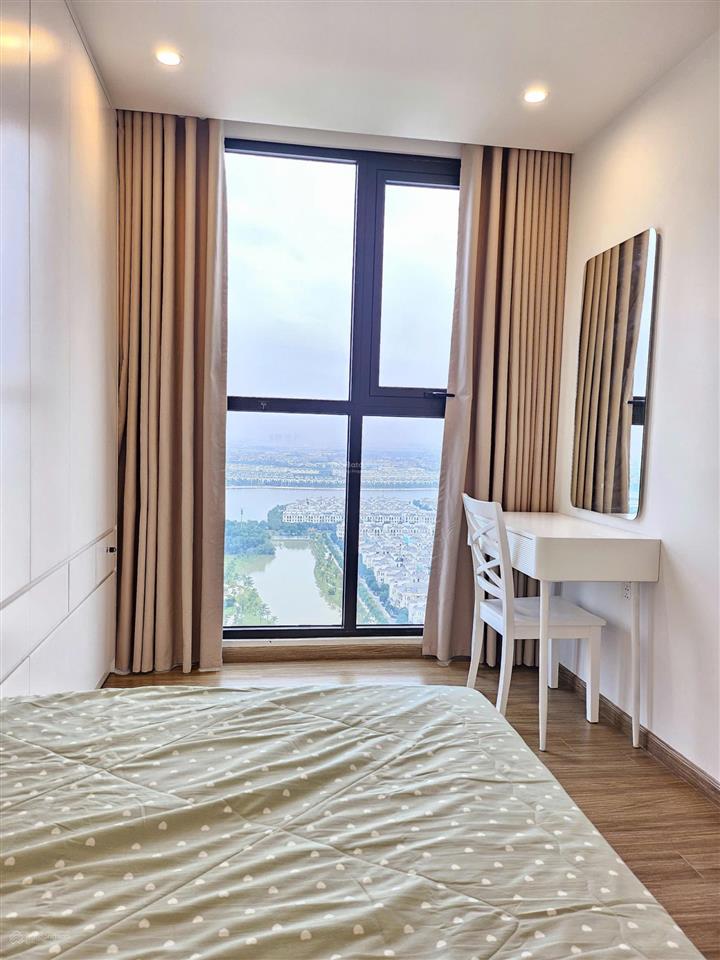 Chủ gửi bán căn 2pn 2wc pavilion, full đồ, view hồ, giá tham khảo tốt trong khu vực