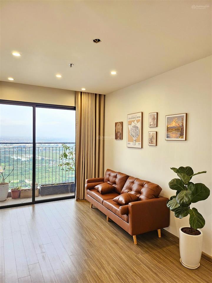 Chủ gửi bán căn 2pn 2wc pavilion, full đồ, view hồ, giá tham khảo tốt trong khu vực