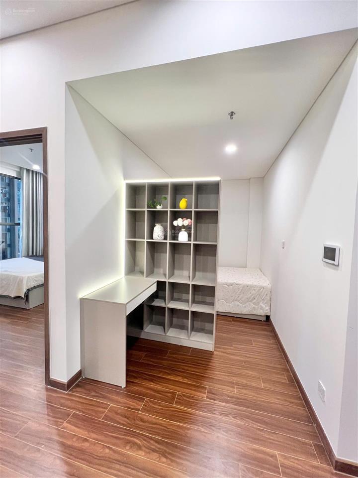 Chính chủ cần gửi bán căn hộ 1n + 47.2m2 full nội thất mới hoàn thiện 100% chỉ việc xách vali đến ở