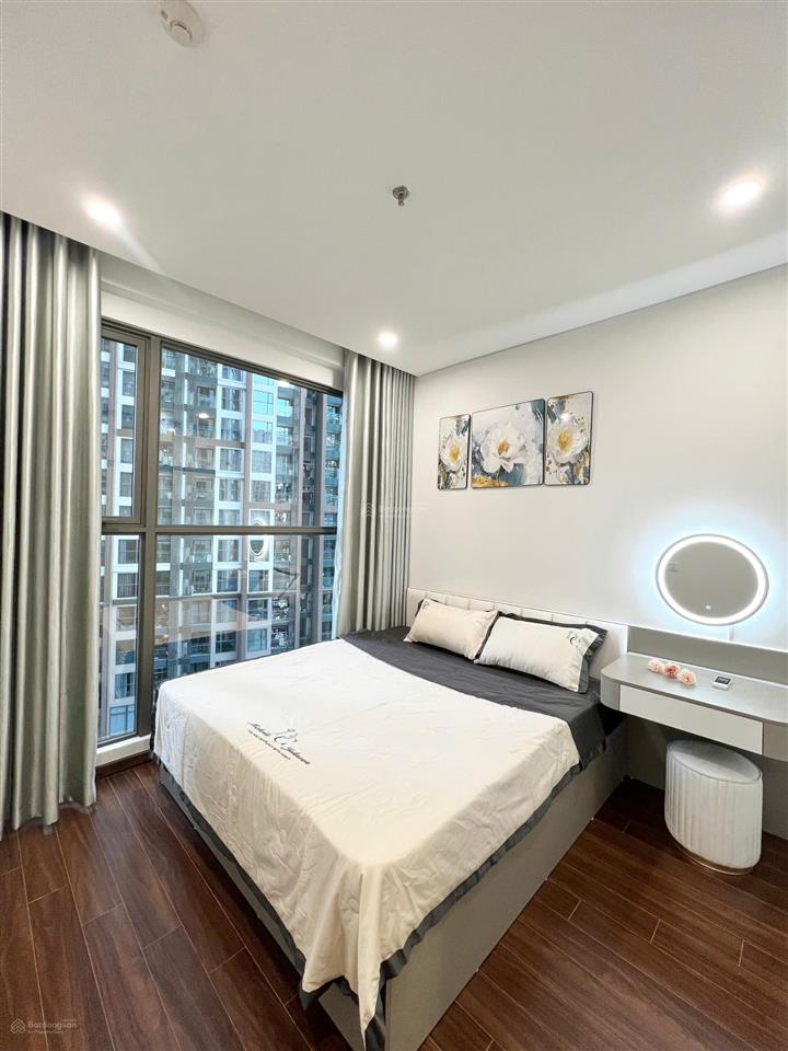 Chính chủ cần gửi bán căn hộ 1n + 47.2m2 full nội thất mới hoàn thiện 100% chỉ việc xách vali đến ở
