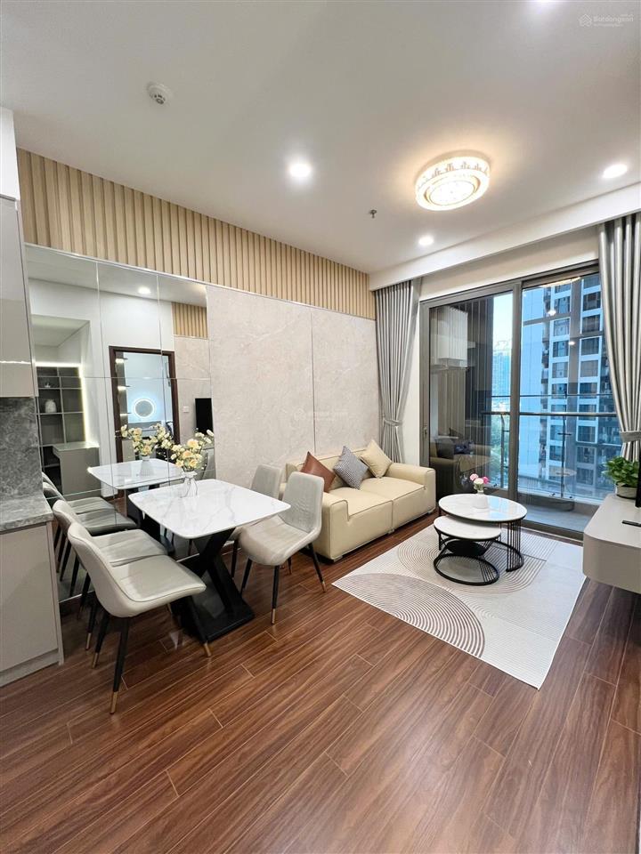Chính chủ cần gửi bán căn hộ 1n + 47.2m2 full nội thất mới hoàn thiện 100% chỉ việc xách vali đến ở