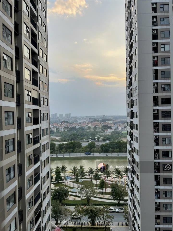 Chính chủ gửi bán căn 2n1wc view sông. full nội thất. giá cực tốt tại vinhomes ocean park 1