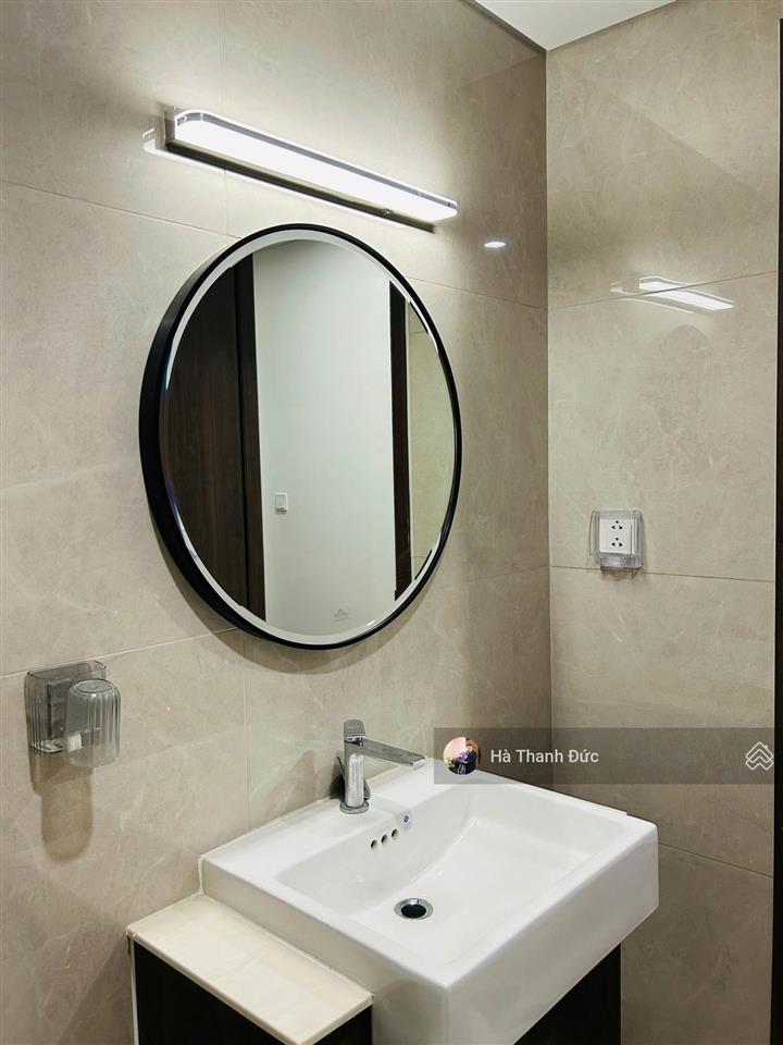 Chính chủ bán căn 2n2wc 63m2 masteri waterfront giá cực tốt