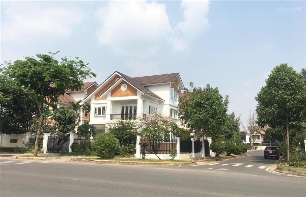 Bán biệt thự đơn lập compound lương định của  6.5x18.5  1 hầm 4 tầng  khu vip  giá 30 tỷ còn tl