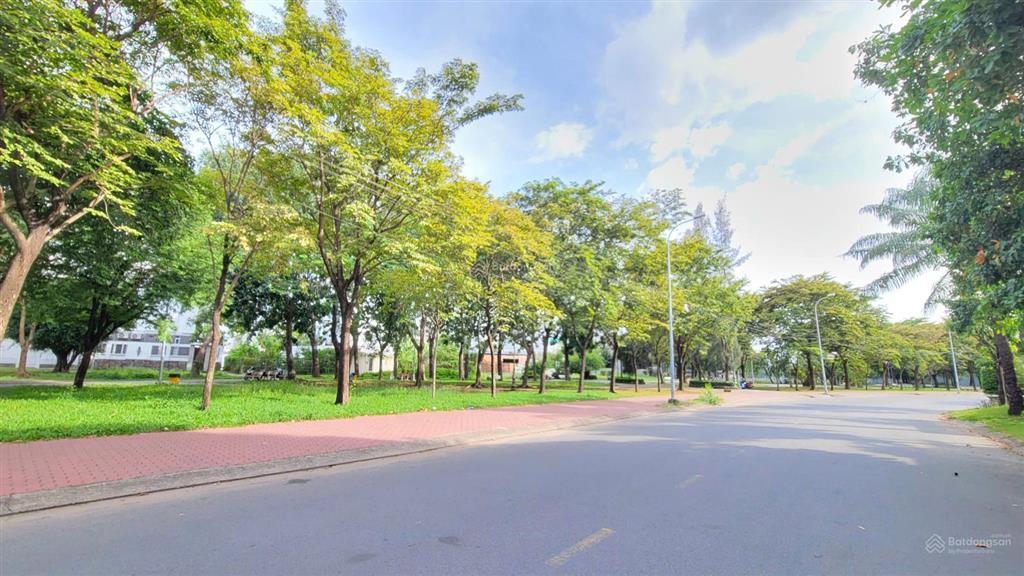 Bán biệt thự đơn lập compound lương định của  6.5x18.5  1 hầm 4 tầng  khu vip  giá 30 tỷ còn tl