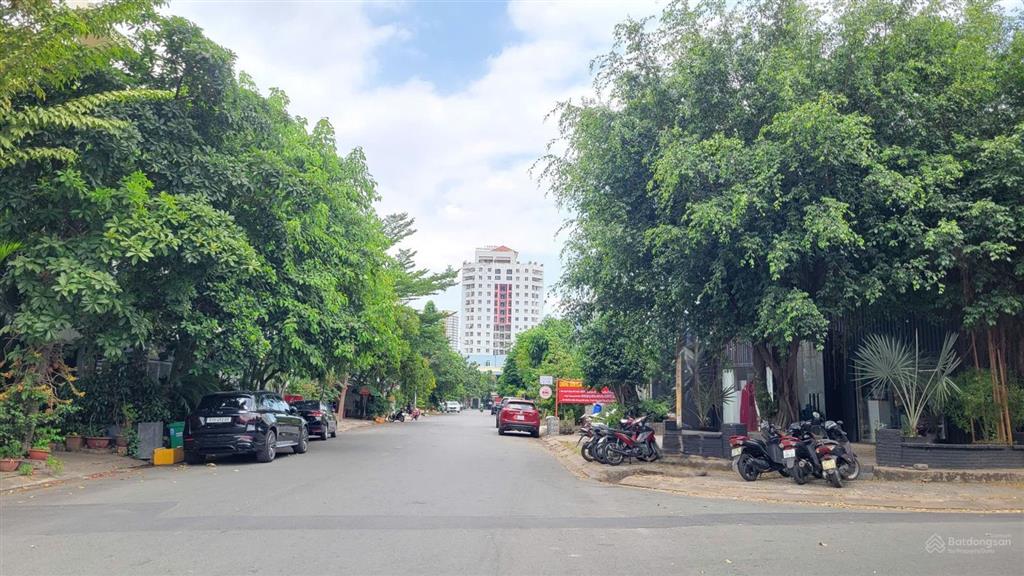 Thiện chí bán căn nhà c4 tại góc 2 mặt tiền đường 66, p.thảo điền. dt 13x20ngộp bank  giá 30 tỷ