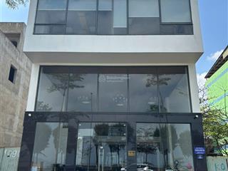 Cần tiền bán nhanh tòa nhà văn phòng mt nguyễn tất thành, đà nẵng  10x26  4 tầng đúc  38 tỷ tl