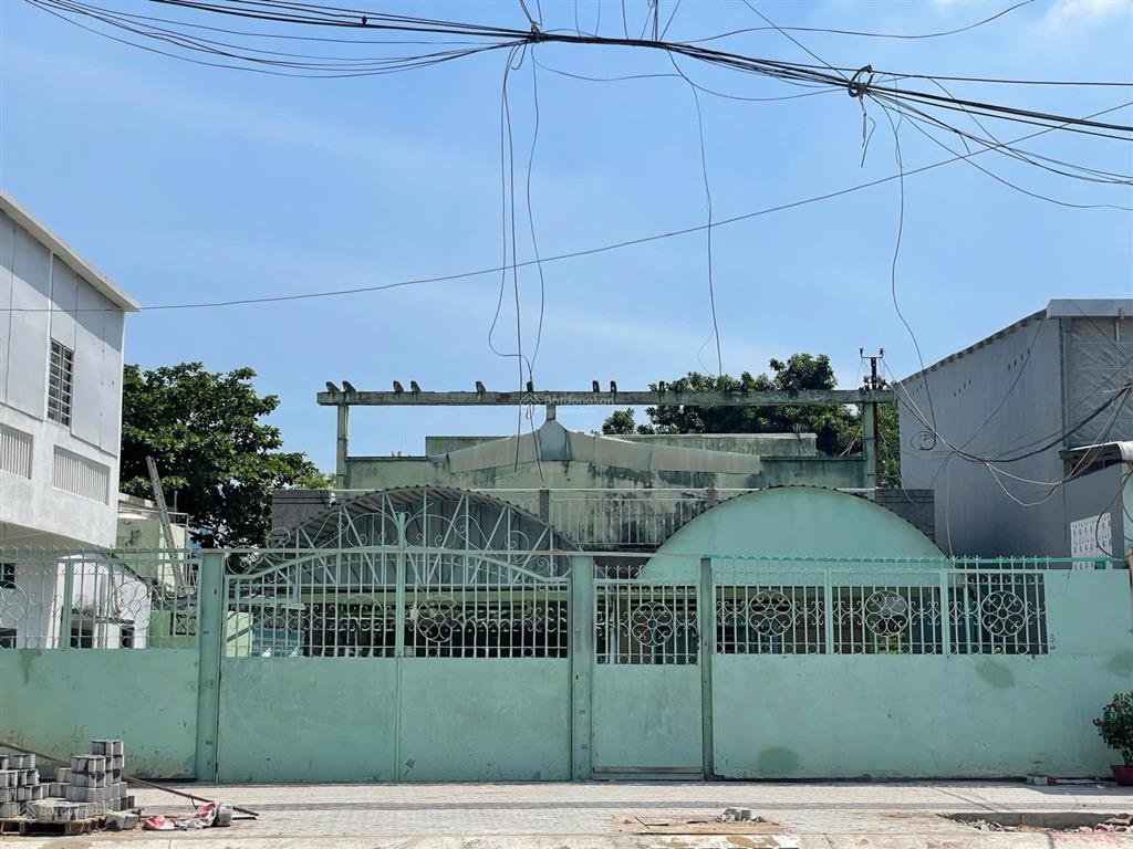 Nhà nát trần não  10x19m  ctxh 1h+7t  cần thanh khoản  giá 35 tỷ còn thương lượng