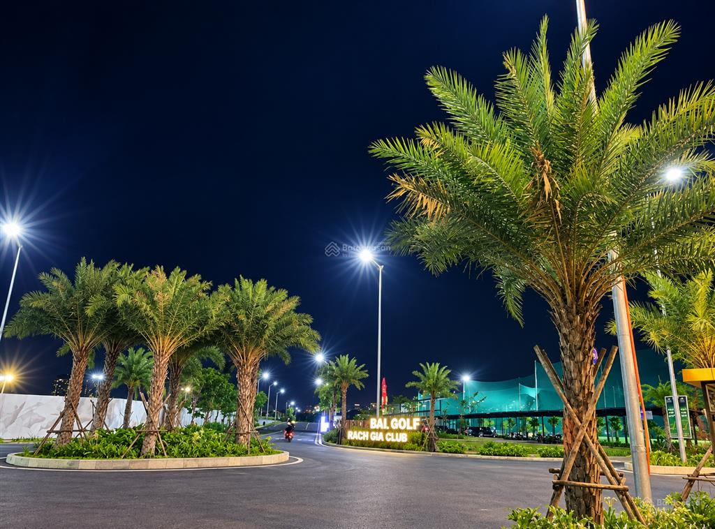 Rẻ hơn thị trường 40%  khuôn đất mt tại đỗ xuân hợp đối diện global  10x25m  ctxd 5 tầng  21 tỷ