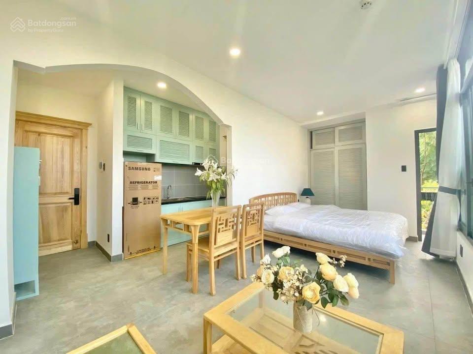 Cho thuê biệt thự ngay gần đỗ xuân hợp, global city, gia hoà 8x20m 3l4pn...  0901 193 ***